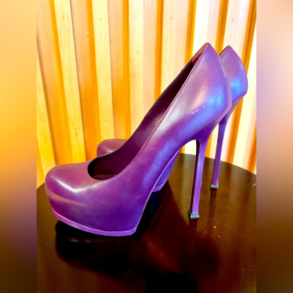 Yves Saint Laurent Tribtoo 105 Purple Heels Size 8.5